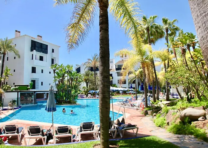 In Jardines De Golondrinas *