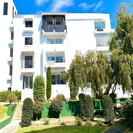 In Jardines De Golondrinas * מארבלה