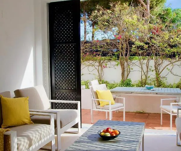 In Jardines De Golondrinas