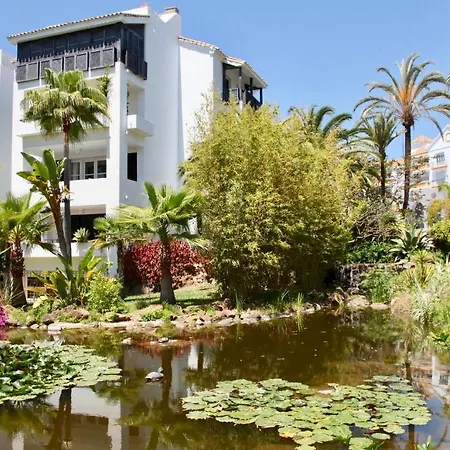 In Jardines De Golondrinas Apartment